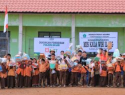 Hadirkan Asa di Pelosok Negeri, ASAR Humanity Bawa Sepatu dan Beras ke Kala Wih Ilang